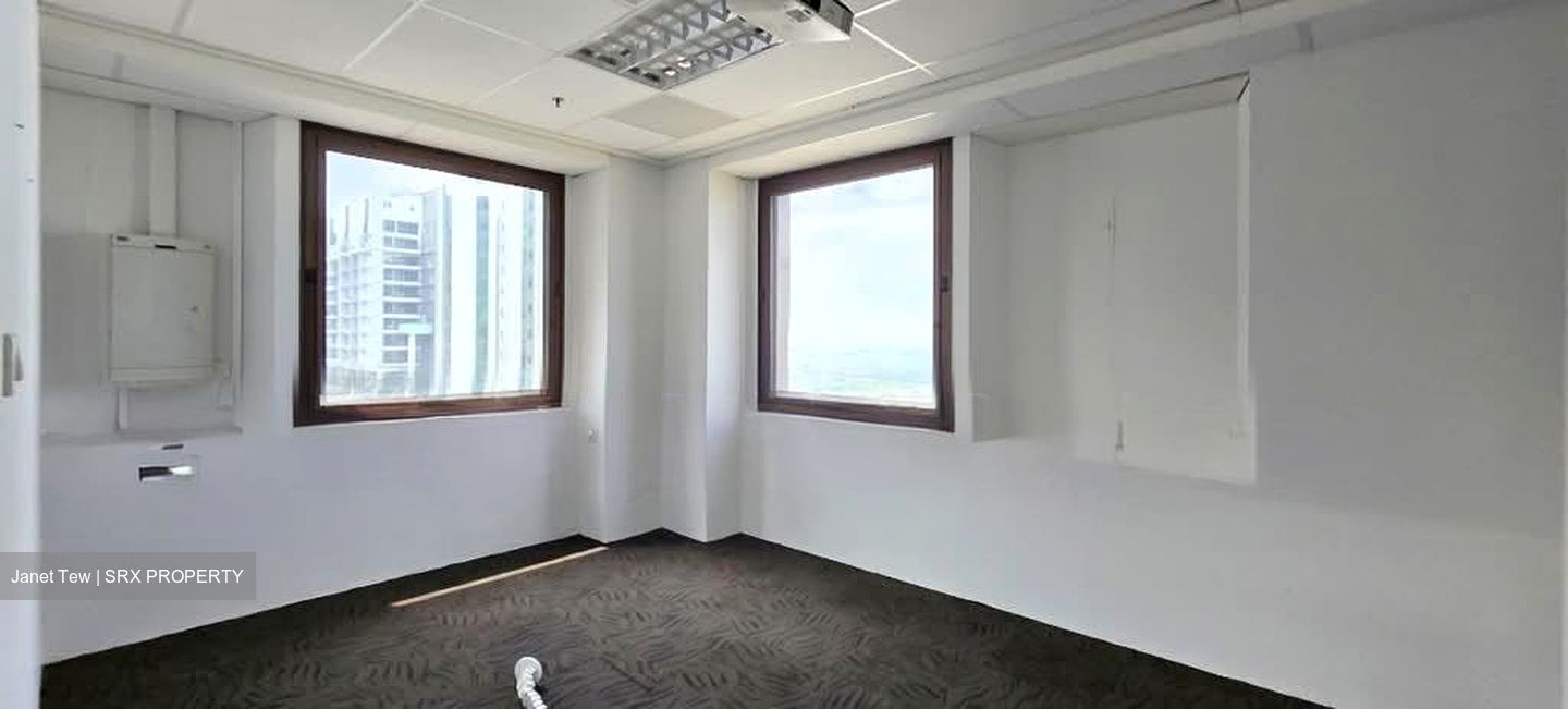 Lippo Centre (D2), Office #570941021